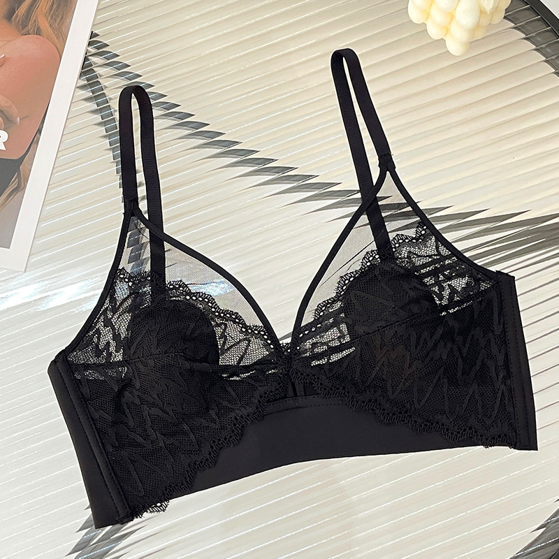 توب قصير دانتيل مثير بفتحة صدر - مراجعة T Shirt Bra Seamless وسعره
